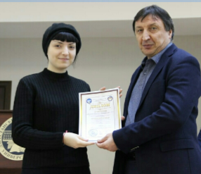 Диплом из рук ректора ДГУ